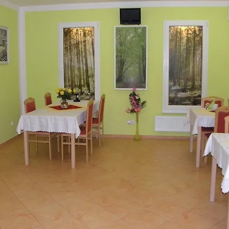 Hotel & Motorest V Udoli Zlateho Potoka Blsany