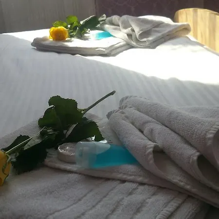 Otel & Motorest V Udoli Zlateho Potoka 3*