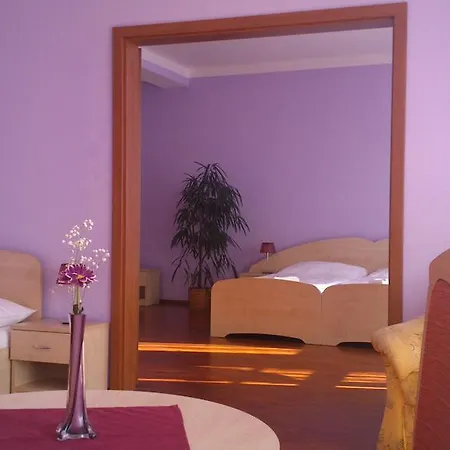 Otel & Motorest V Udoli Zlateho Potoka Blsany