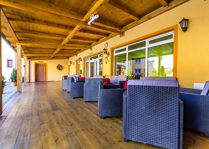 Szálloda & Motorest V Udoli Zlateho Potoka 3*